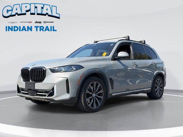 Used 2025 BMW X5 xDrive40i w/ Parking Assistance Package AWD/4WD image 1