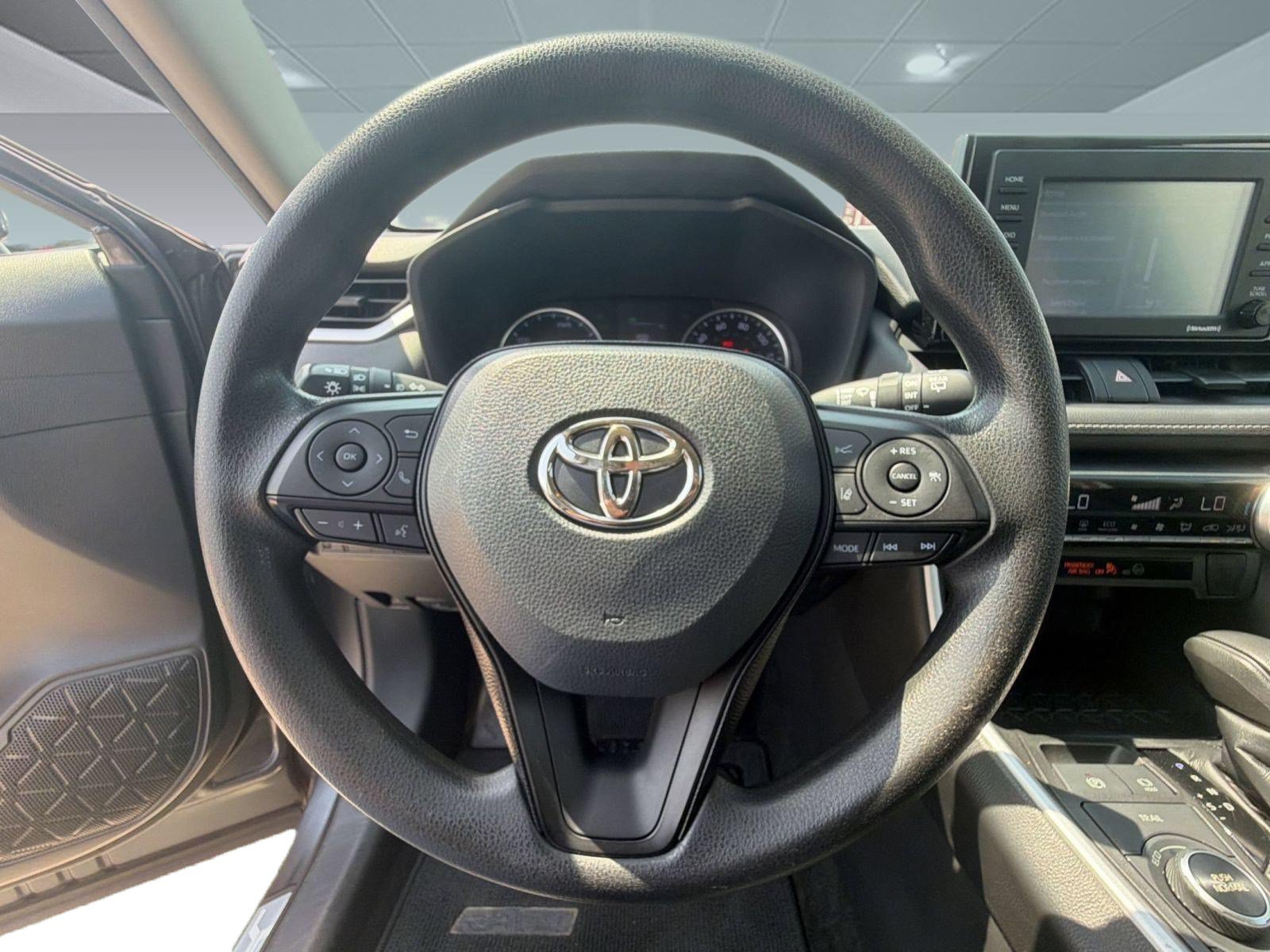 Used 2021 Toyota RAV4 XLE w/ Convenience Package AWD/4WD image 11