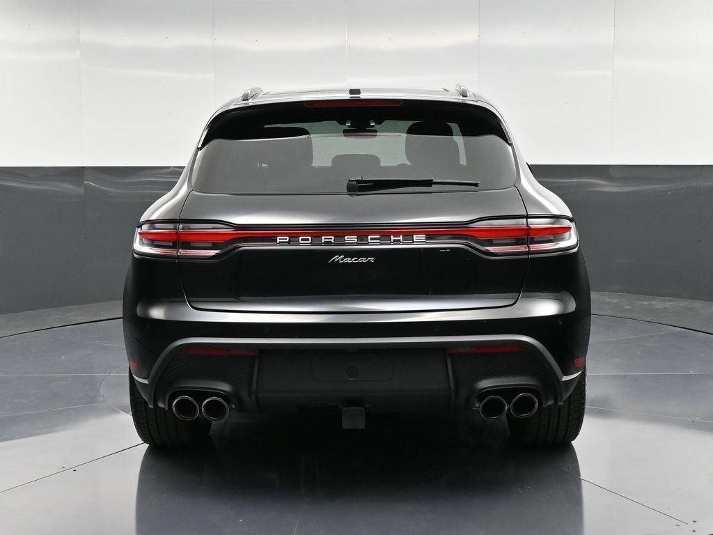 Certified 2025 Porsche Macan AWD/4WD image 7