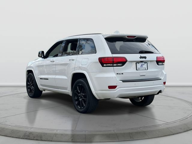 Used 2017 Jeep Grand Cherokee Altitude AWD/4WD image 6