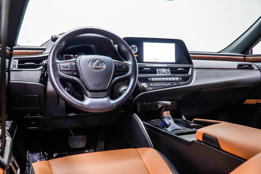 Used 2025 Lexus ES 350 w/ Premium Package FWD image 5