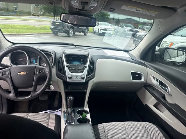 Used 2017 Chevrolet Equinox LS FWD image 29