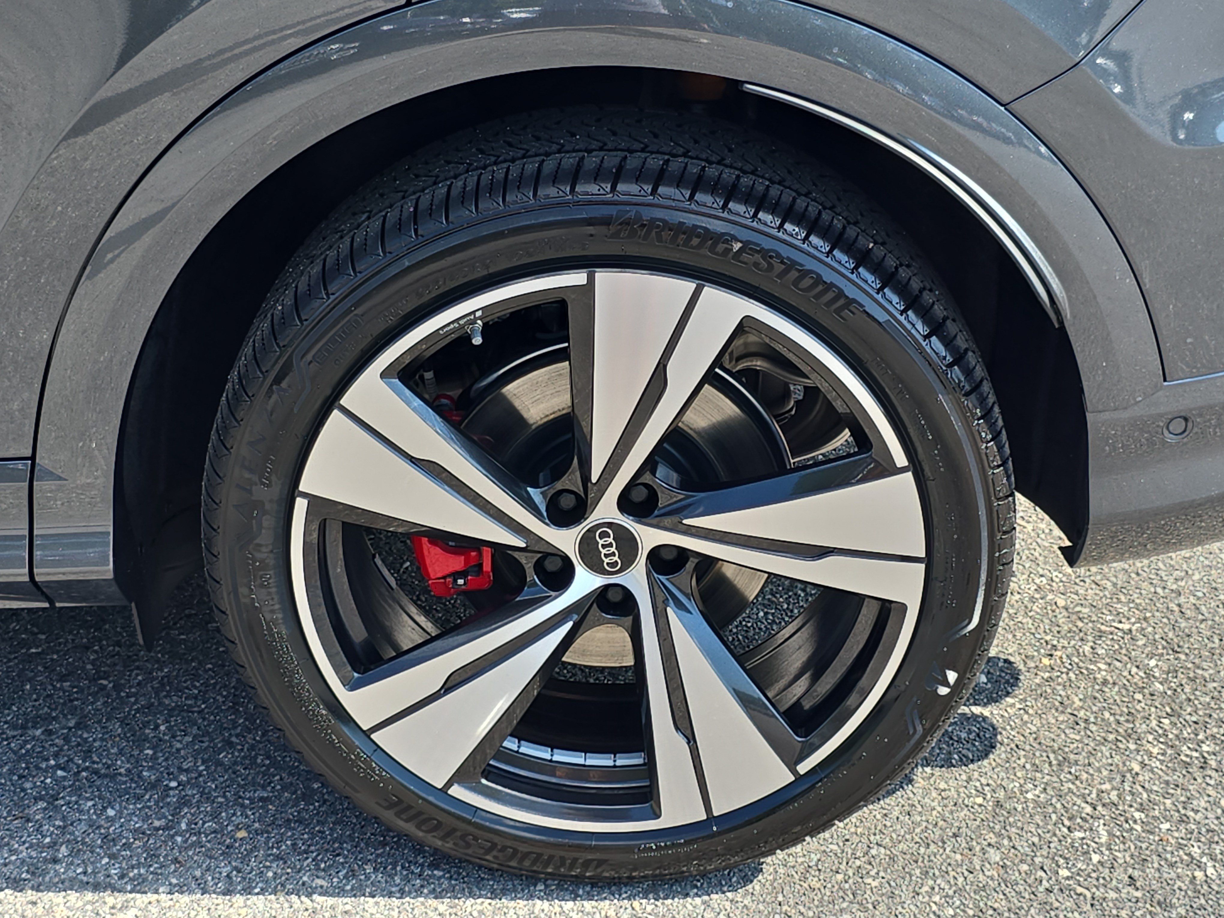 New 2026 Audi SQ5 Prestige AWD/4WD image 33