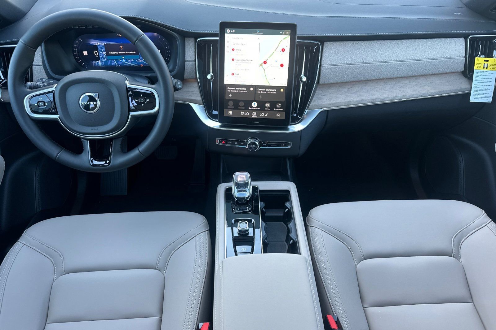 New 2026 Volvo XC90 B6 Core AWD/4WD image 13