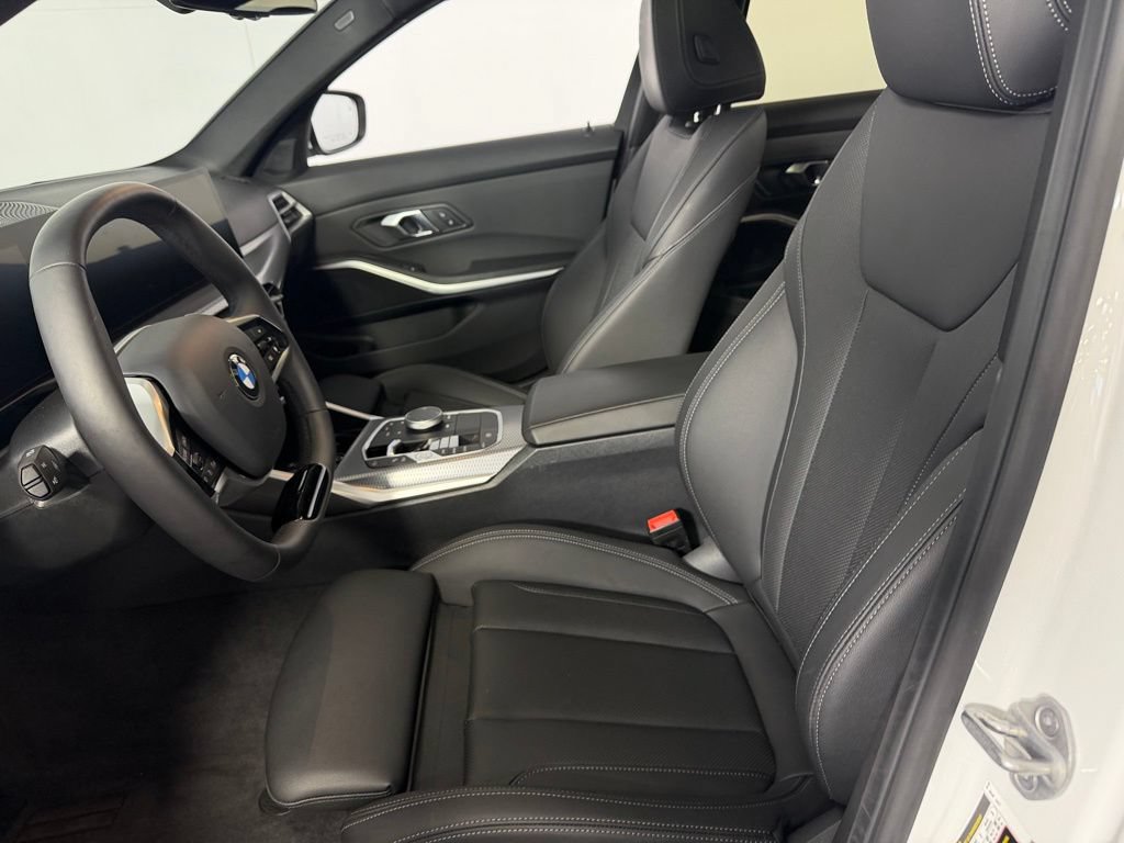 Used 2025 BMW 330i xDrive Sedan AWD/4WD image 20