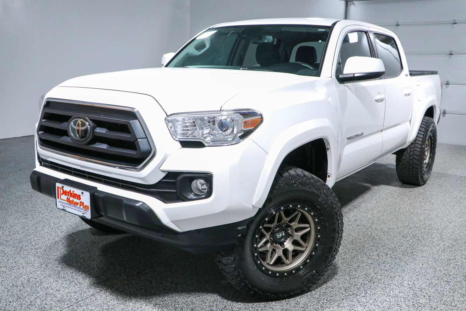 Used 2022 Toyota Tacoma SR5 AWD/4WD image 31