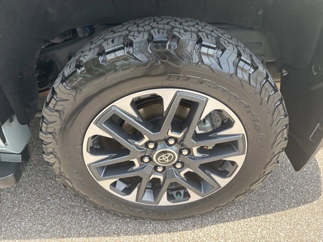 Used 2024 Toyota Sequoia Limited image 12