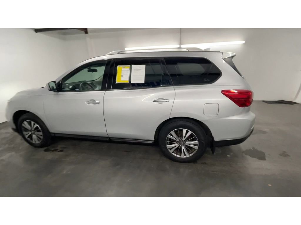 Used 2020 Nissan Pathfinder S image 6