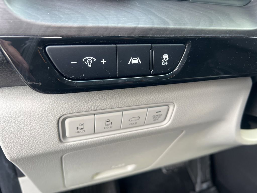 Certified 2023 Kia Carnival EX image 45