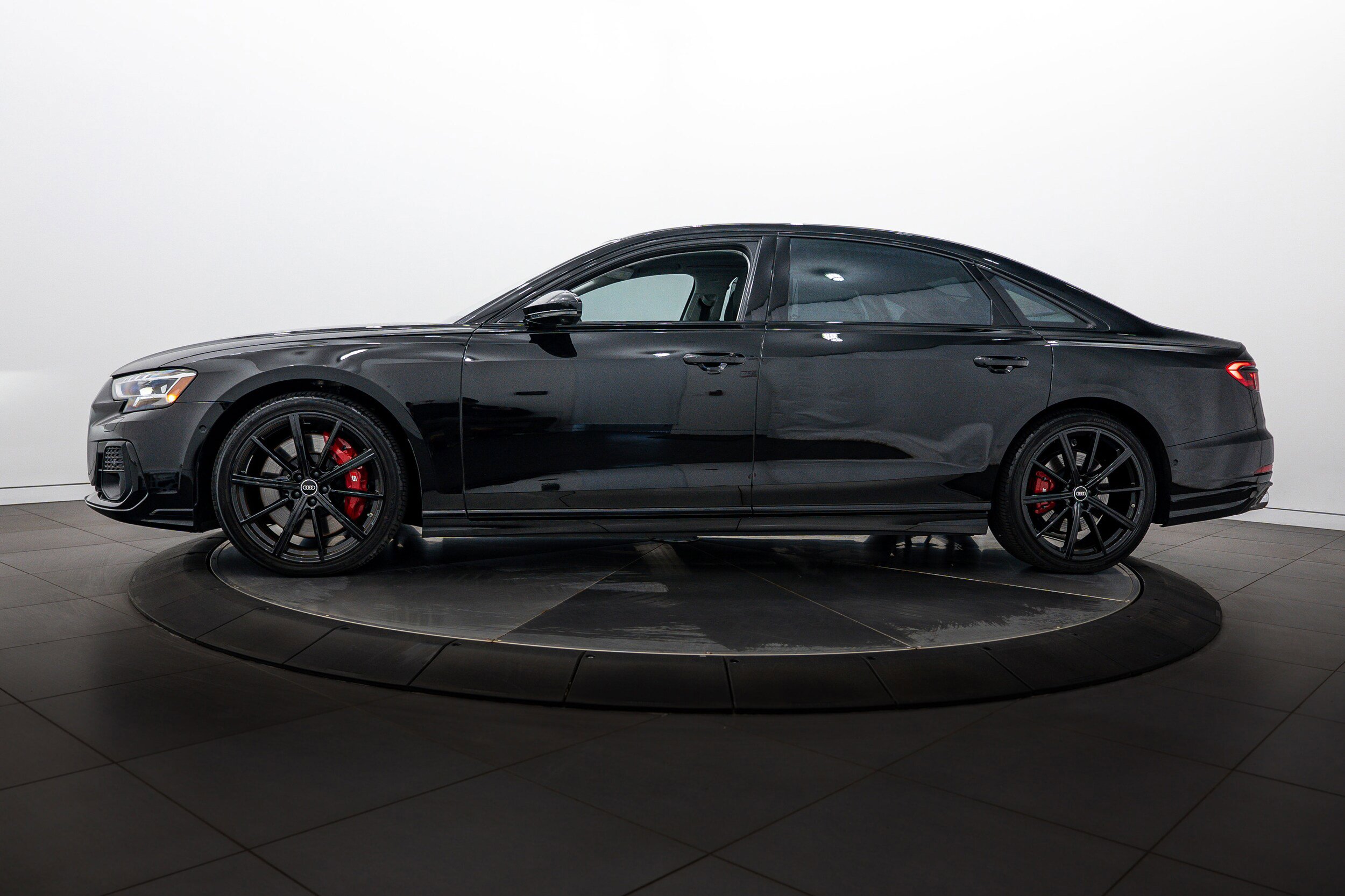 Certified 2023 Audi S8 w/ S8 Comfort Plus Package image 6