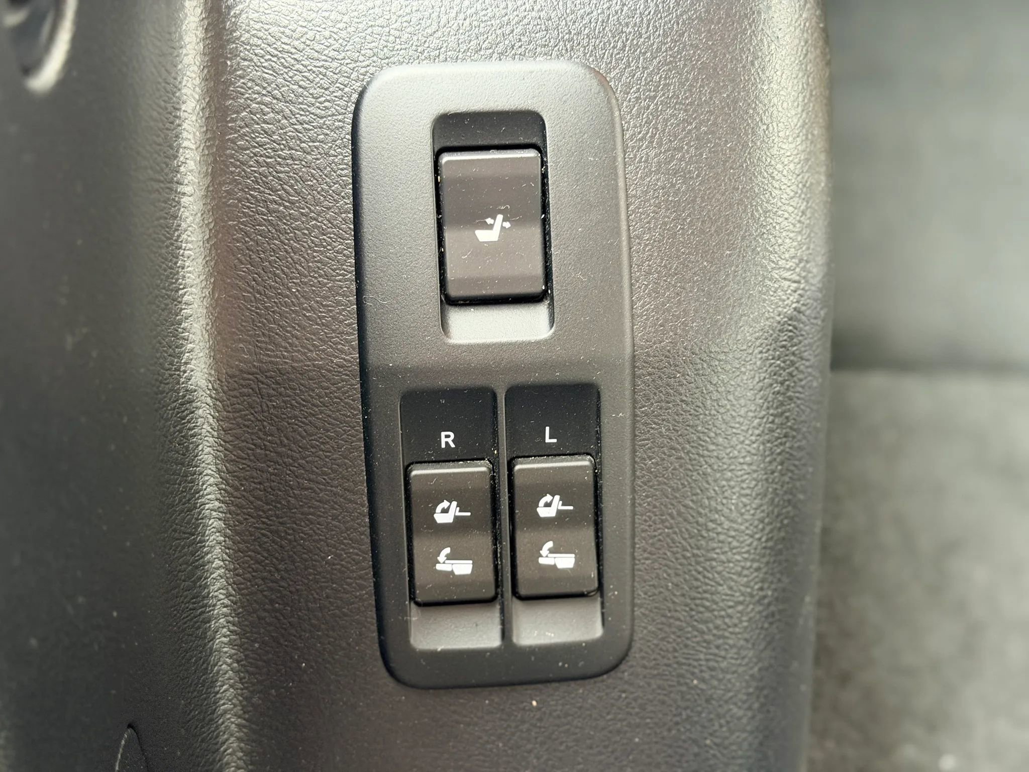 Used 2011 Lexus GX 460 Premium AWD/4WD image 32
