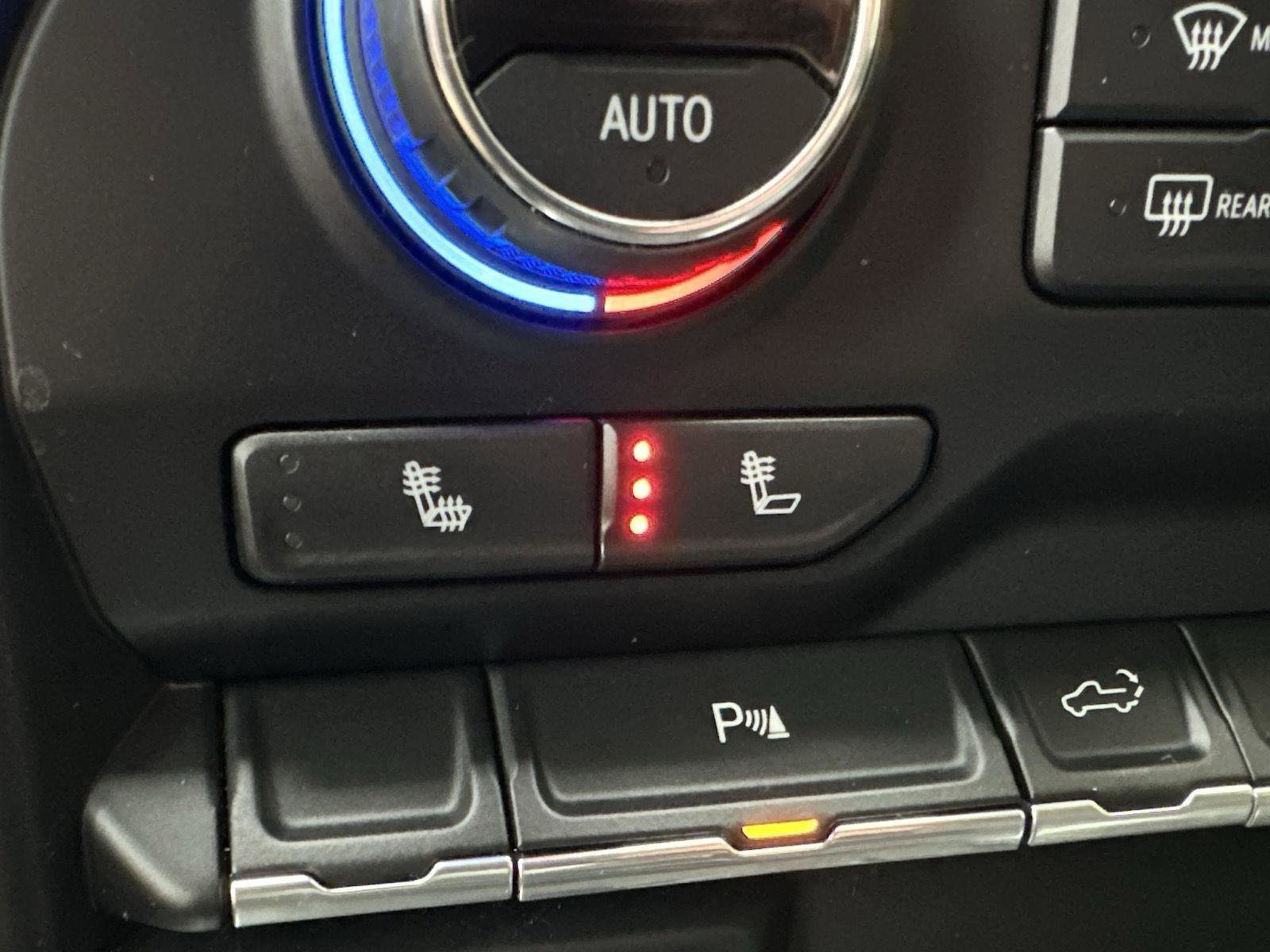 Used 2021 Chevrolet Silverado 1500 LT Trail Boss w/ LT Trail Boss Premium Package image 22