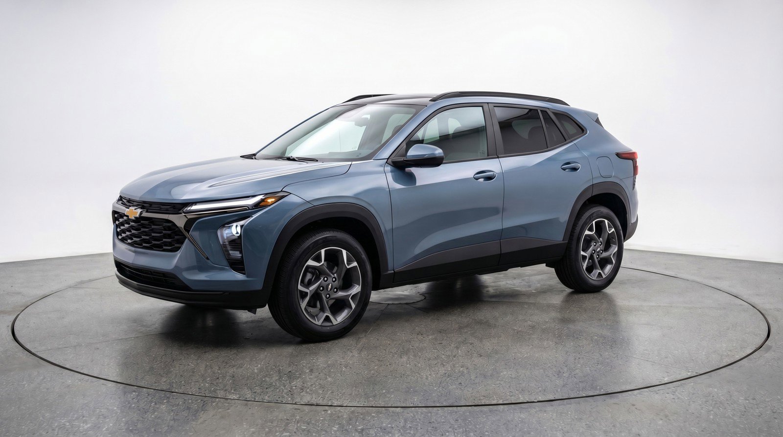 Used 2025 Chevrolet Trax LT FWD image 3