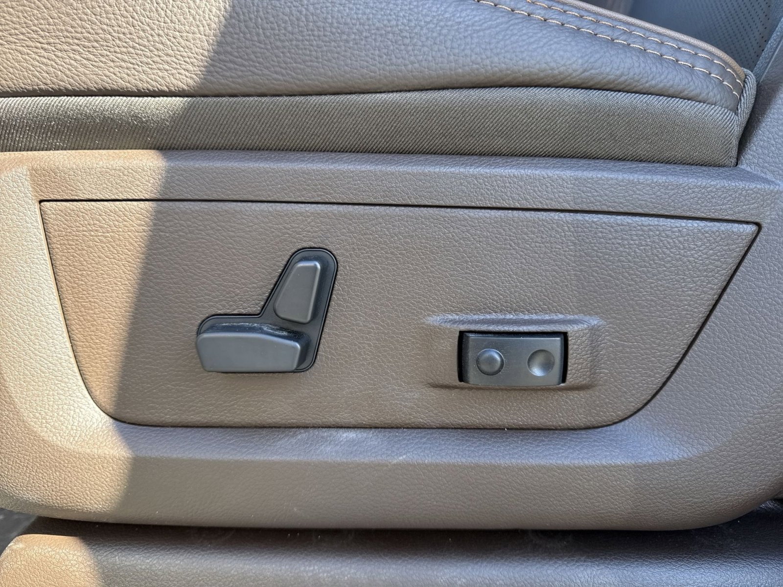 New 2026 RAM 2500 Limited image 14