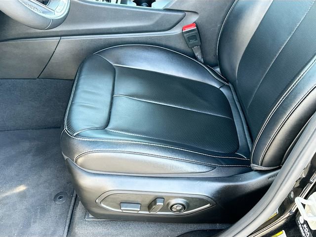 Used 2024 Jeep Grand Cherokee L Limited w/ Luxury Tech Group II image 19