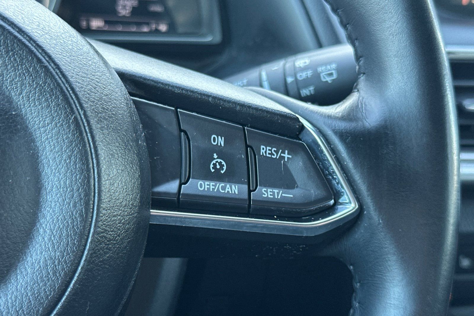 Used 2018 MAZDA MAZDA3 Touring image 27