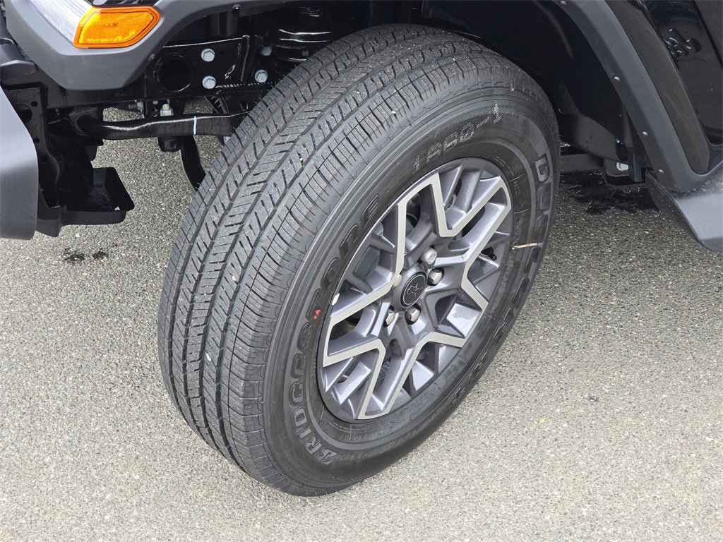 New 2025 Jeep Wrangler Sahara image 32