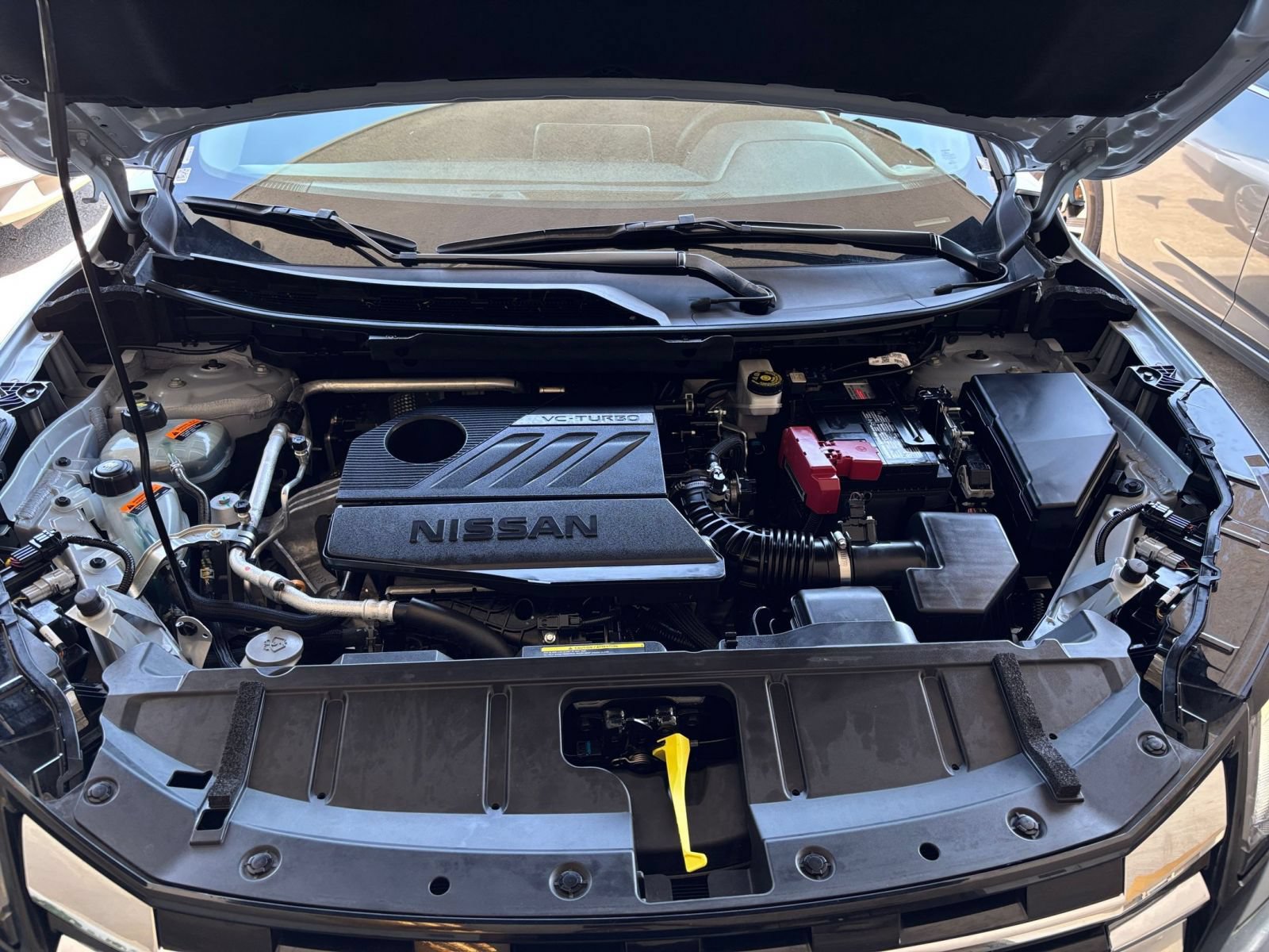 Used 2025 Nissan Rogue SV FWD image 34