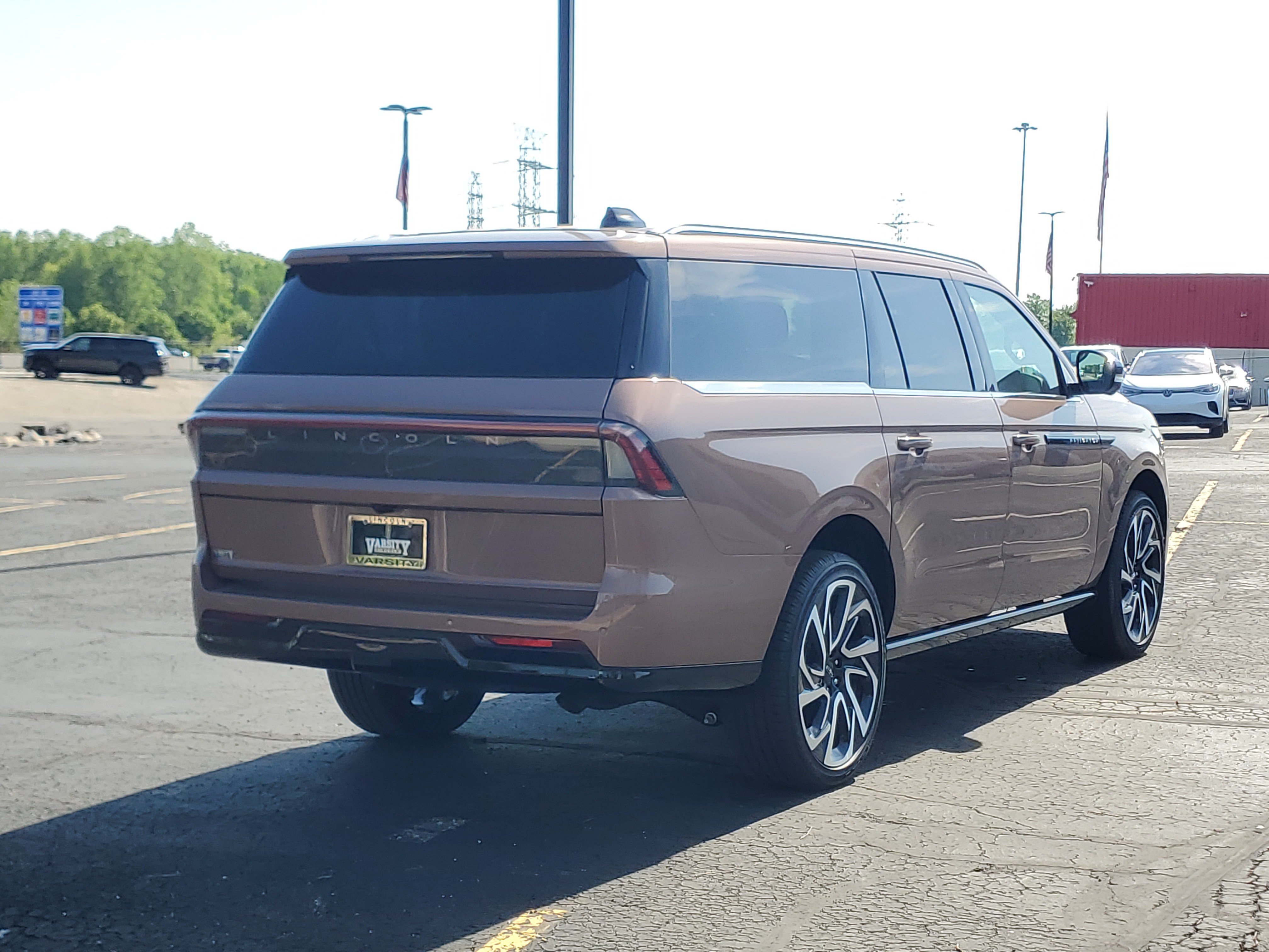 New 2026 Lincoln Navigator L Black Label AWD/4WD image 4