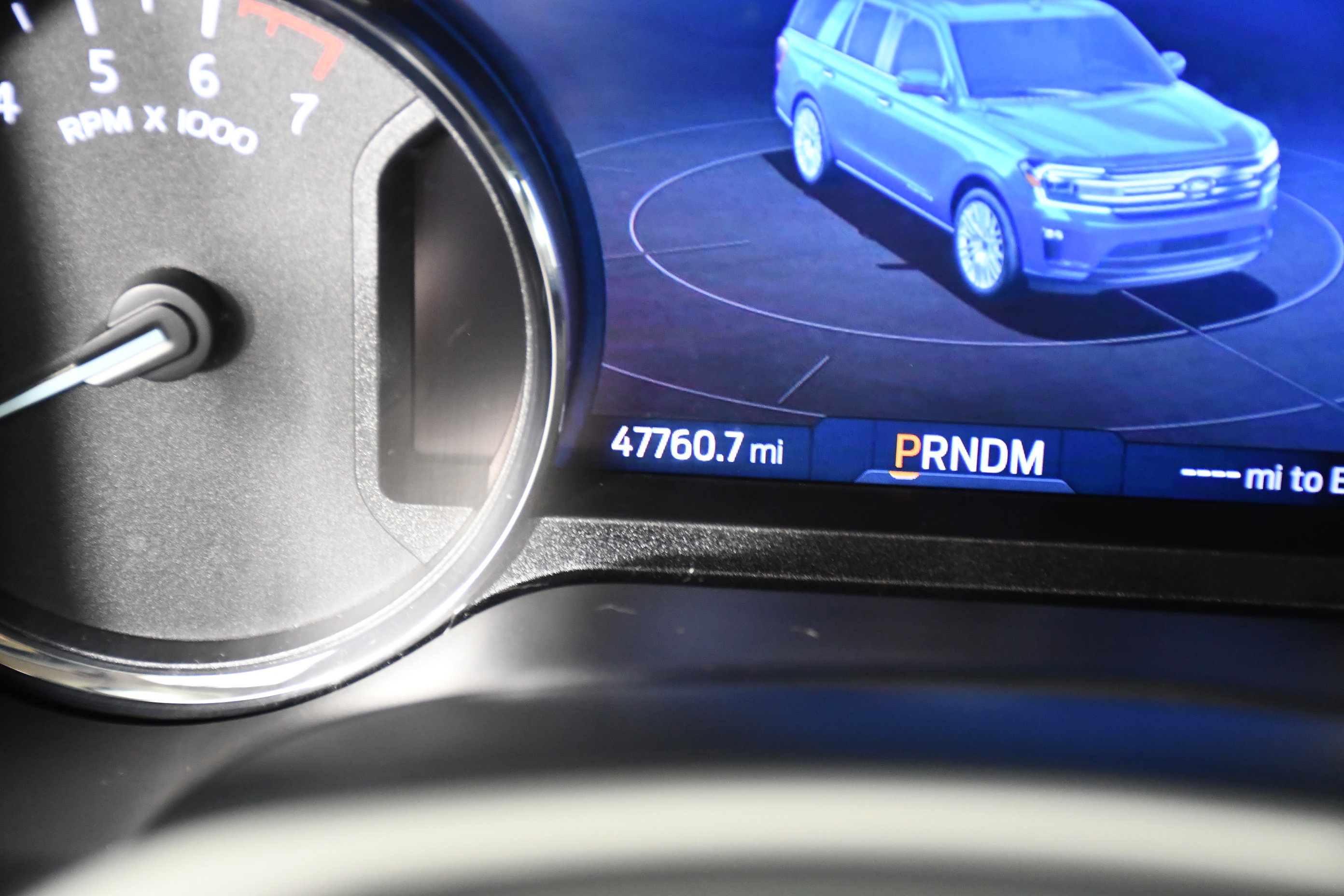 Used 2024 Ford Expedition Limited image 11