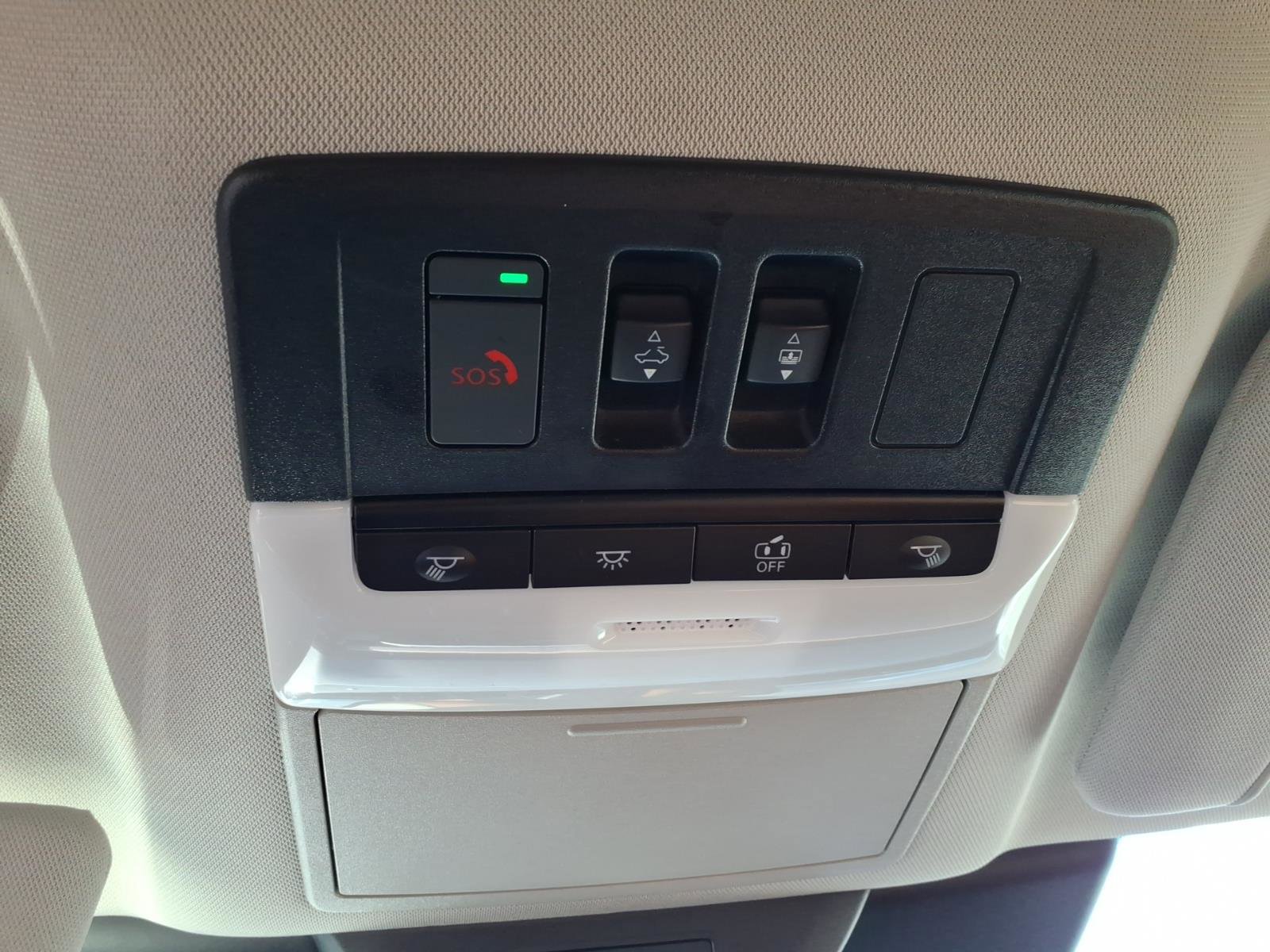 Used 2023 Nissan Pathfinder Platinum image 17