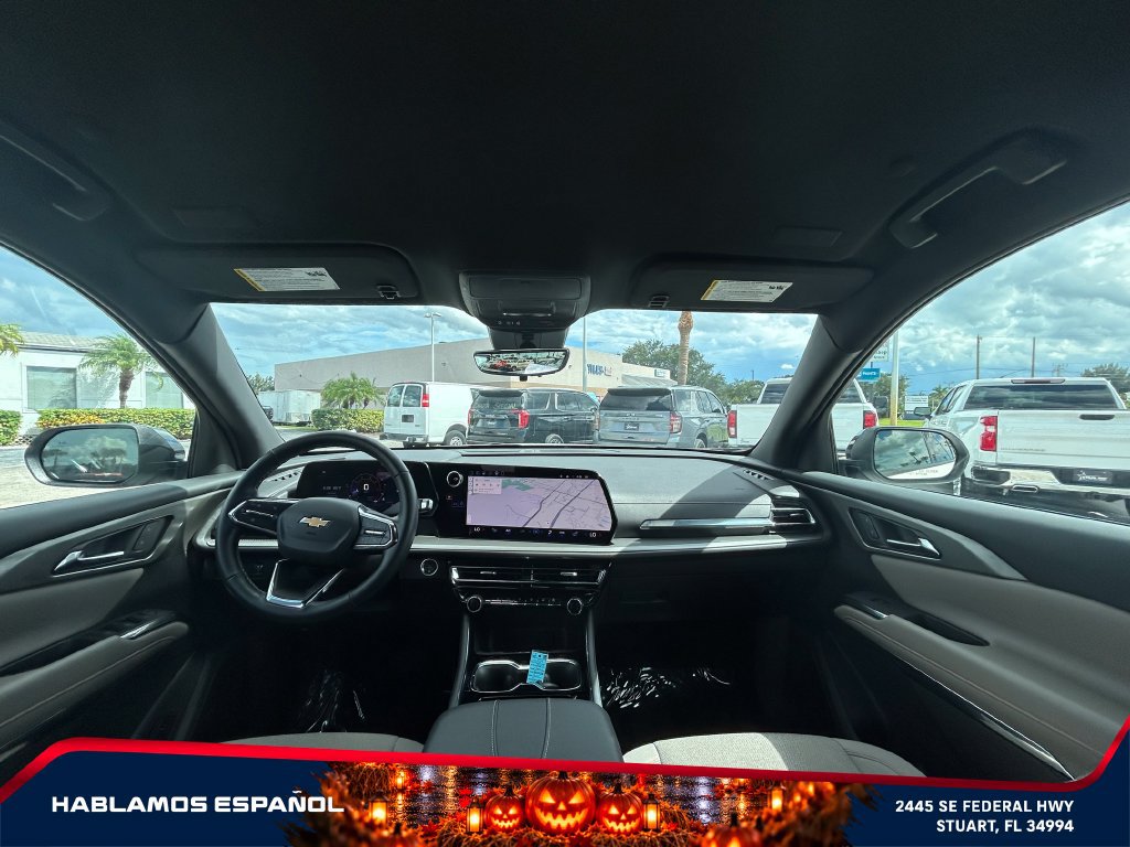 Used 2026 Chevrolet Traverse LT w/ Driver Confidence Package FWD image 32