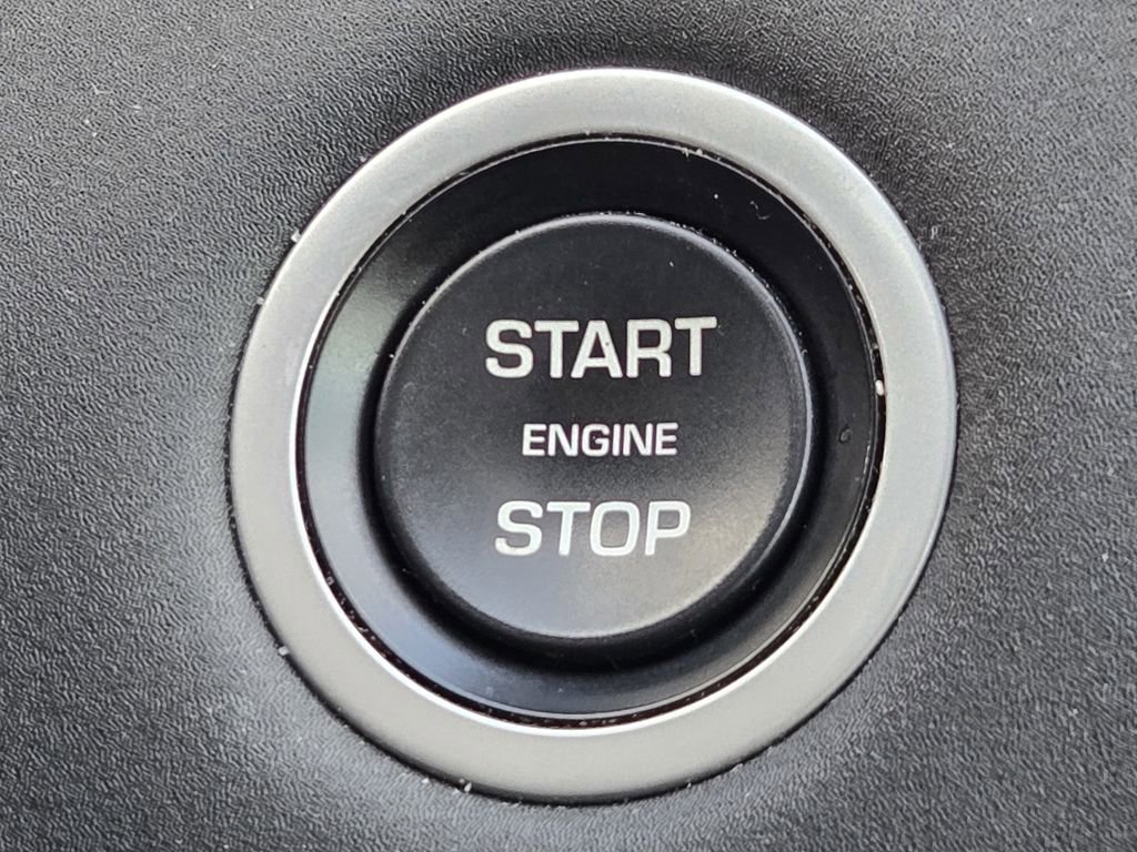 Used 2021 Land Rover Discovery Sport SE AWD/4WD image 31