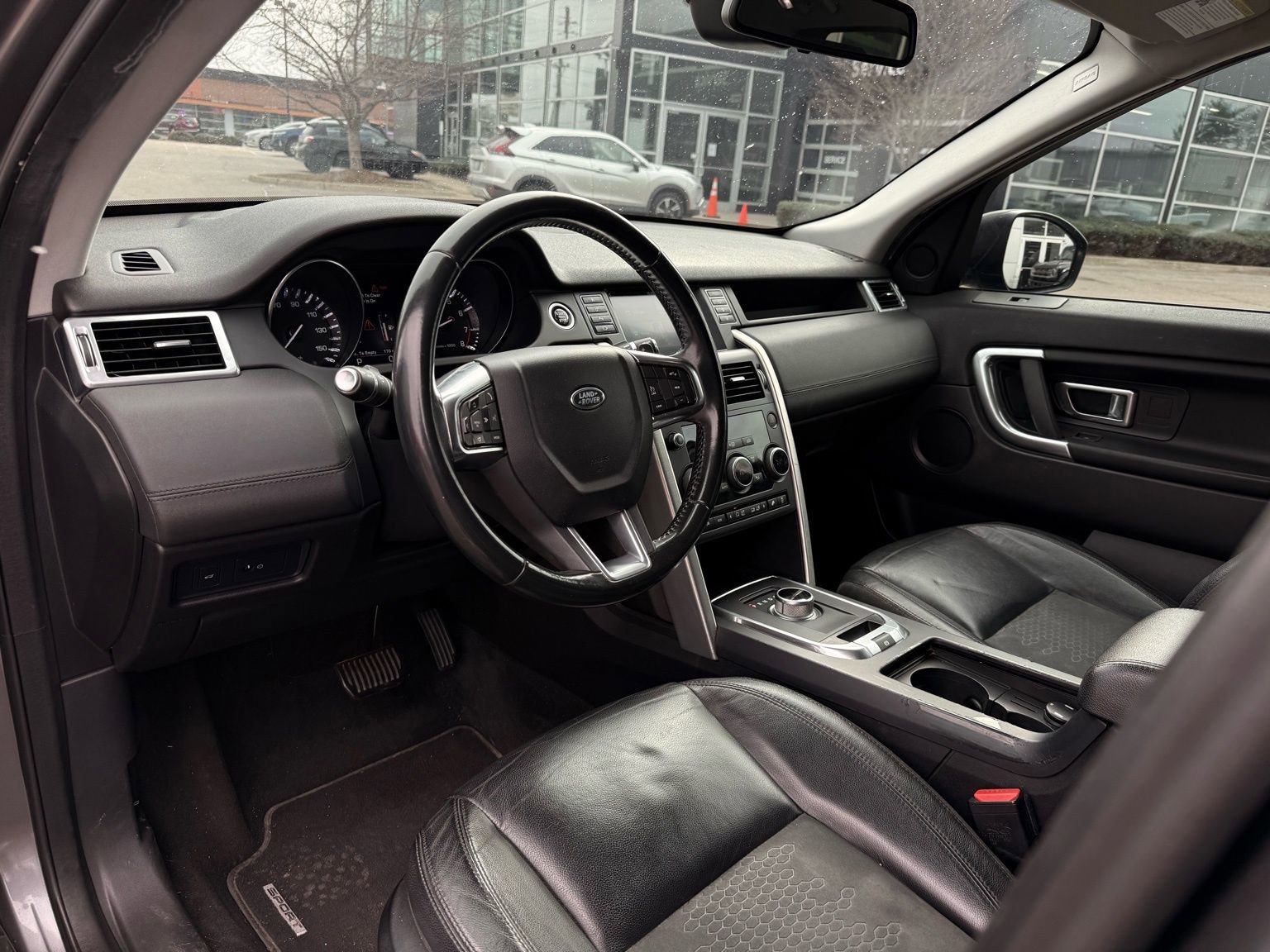 Used 2016 Land Rover Discovery Sport SE AWD/4WD image 30