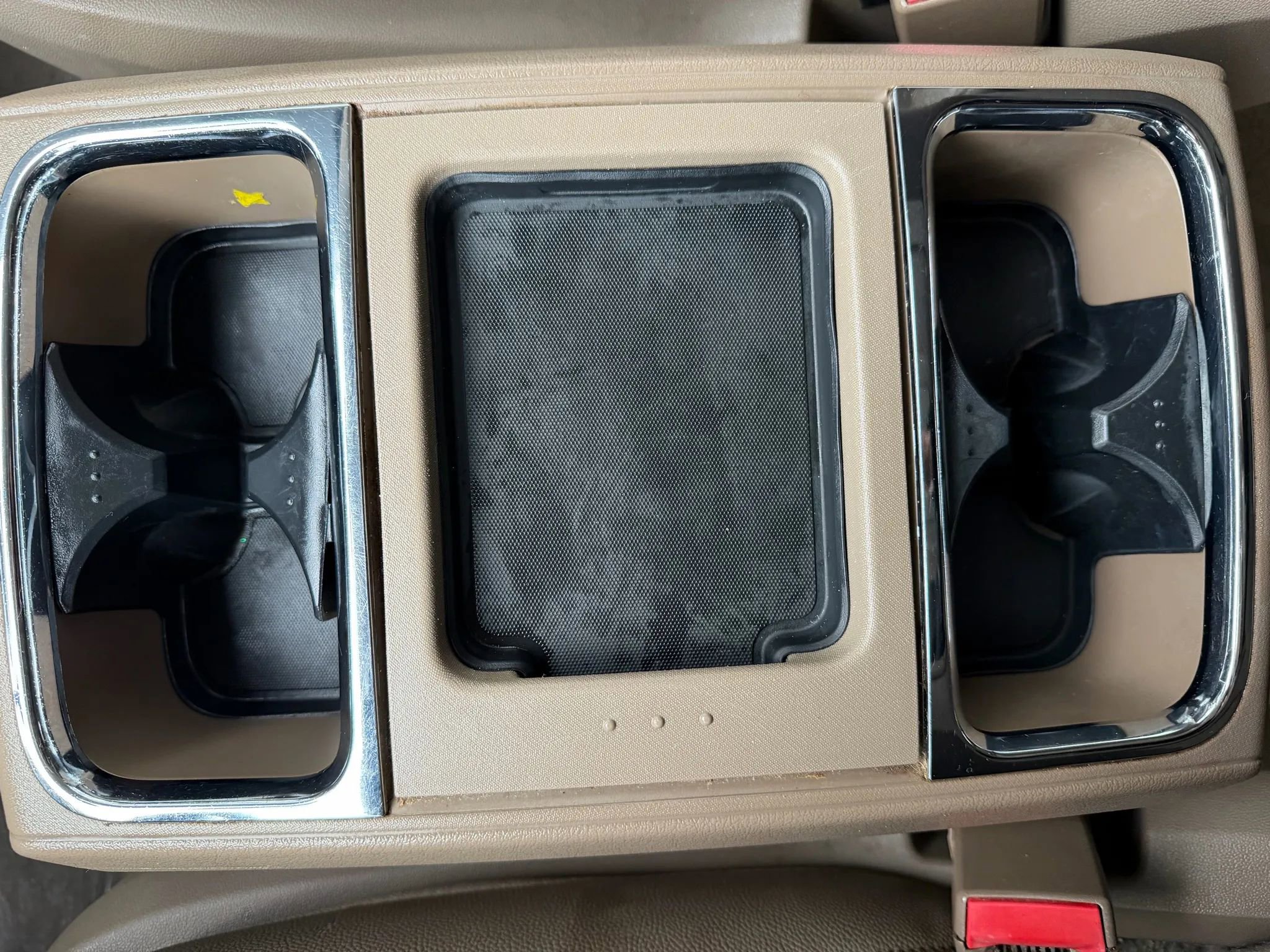 Used 2015 Chrysler Town & Country Touring-L w/ Driver Convenience Group image 23