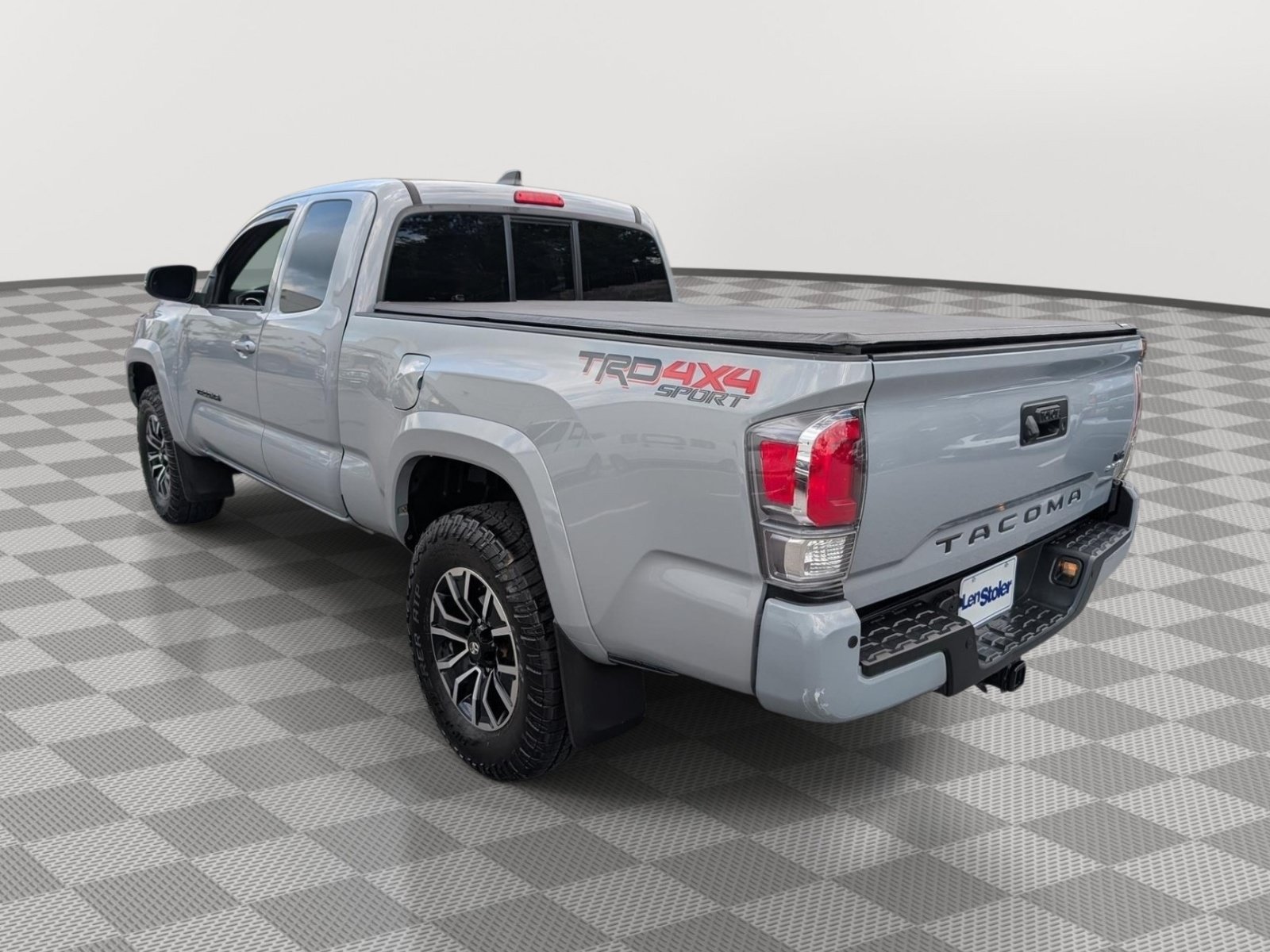 Used 2021 Toyota Tacoma TRD Sport w/ Technology Package AWD/4WD image 3