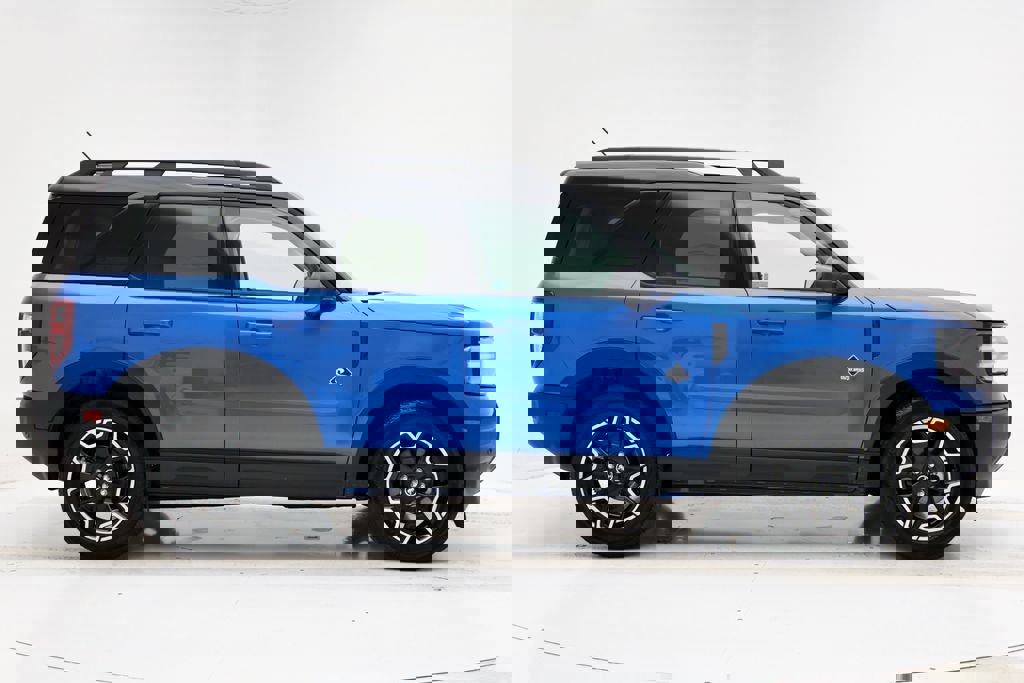 Used 2025 Ford Bronco Sport Outer Banks w/ Outer Banks Tech Package+ image 3