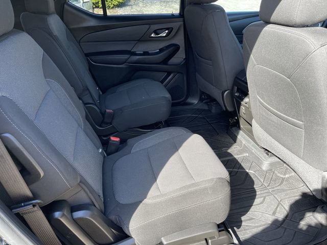 Used 2023 Chevrolet Traverse LT image 15