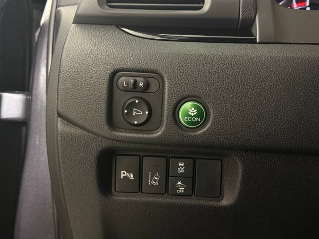 Used 2016 Honda Pilot Touring image 29