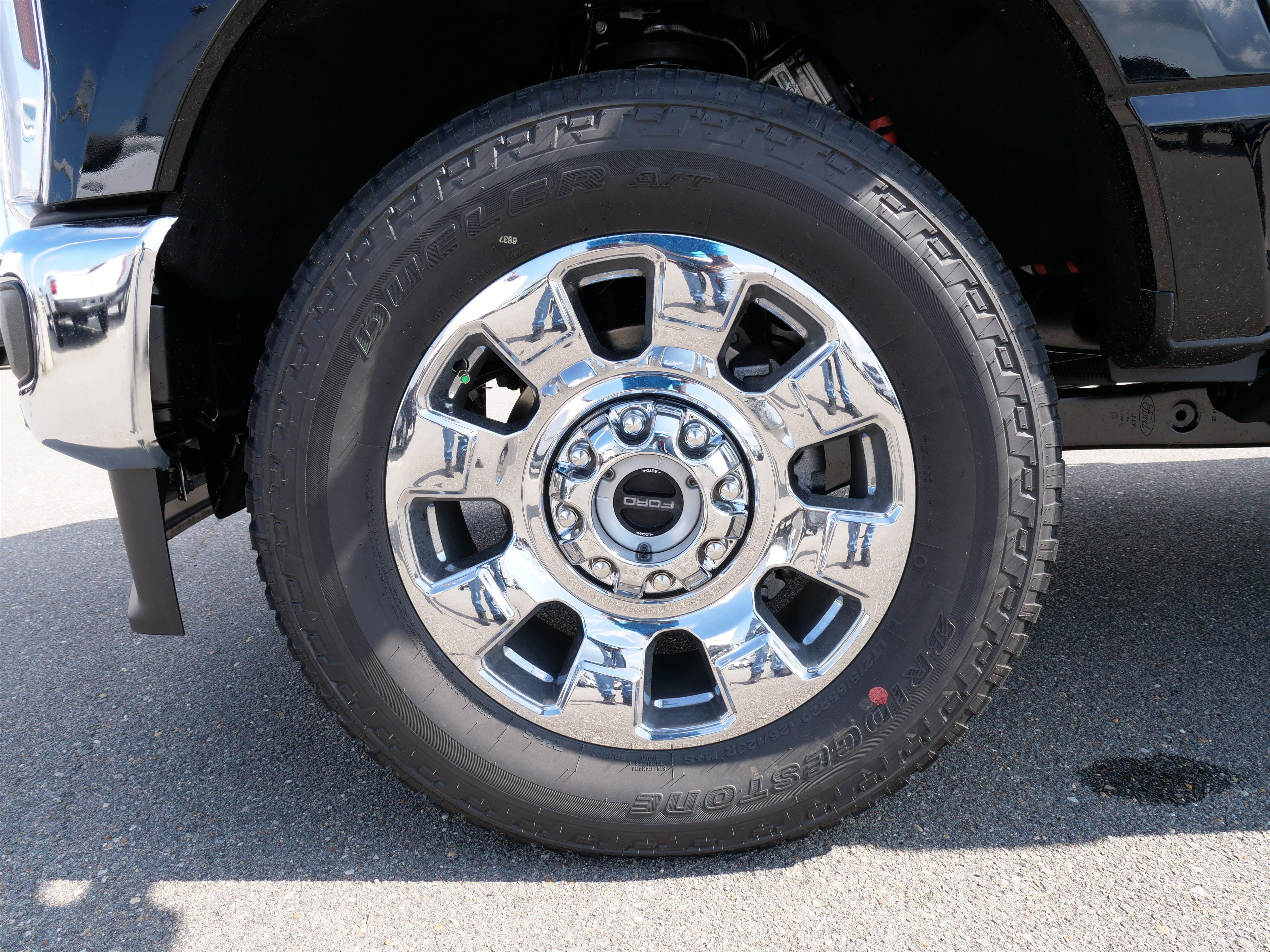 New 2025 Ford F350 Lariat w/ Lariat Ultimate Package image 12