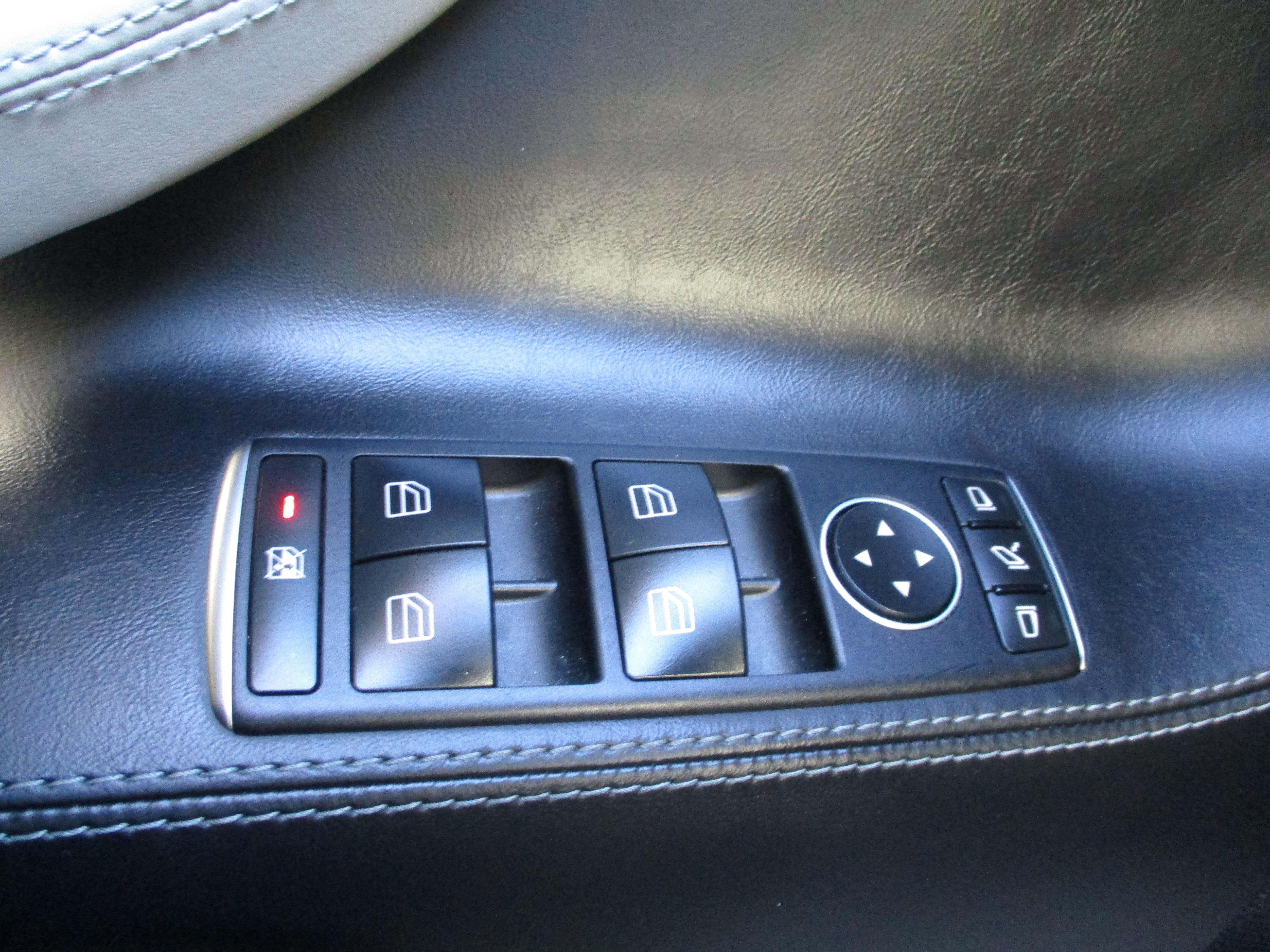 Used 2018 Tesla Model S 100D image 16