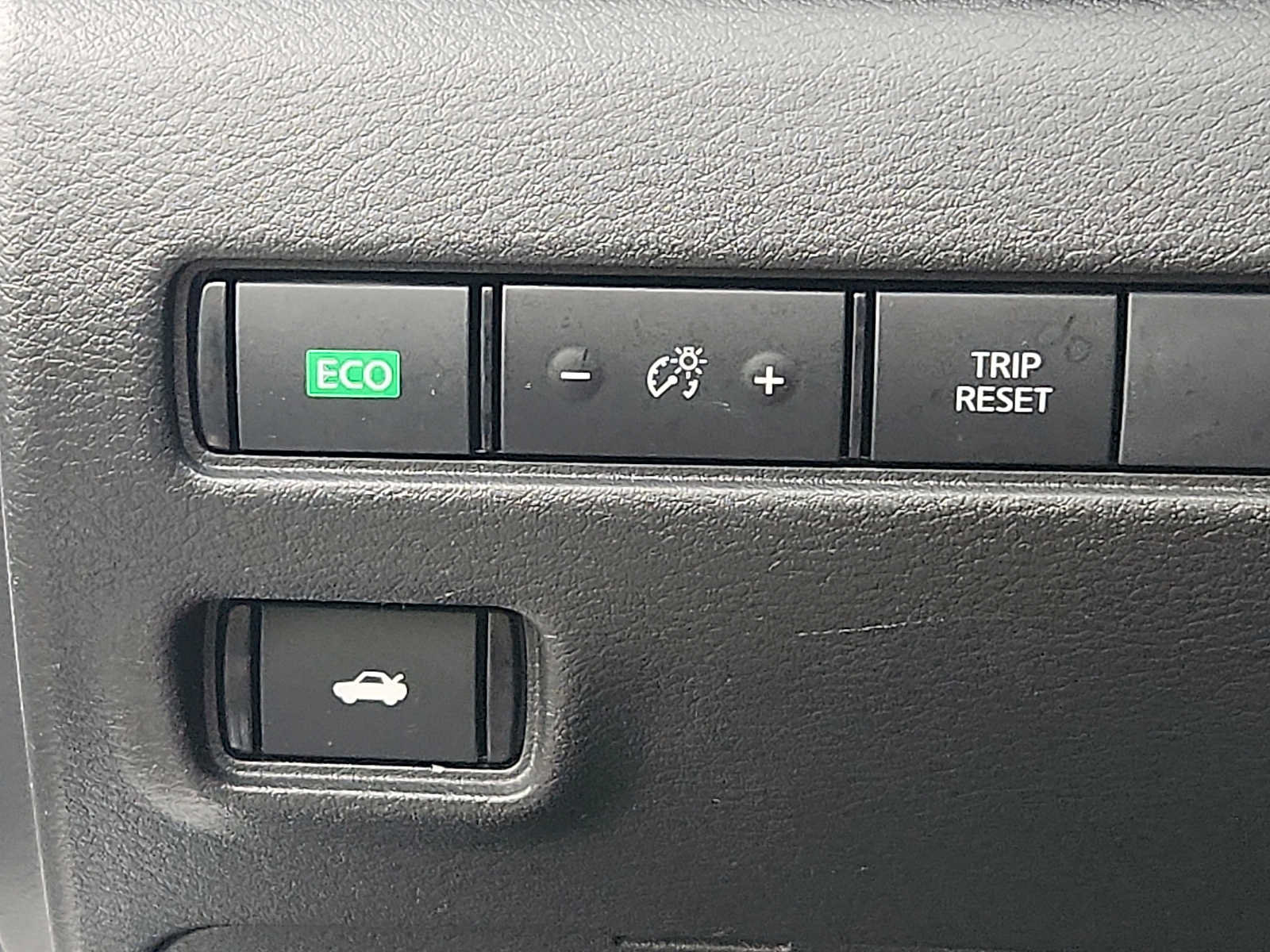 Used 2023 Nissan Sentra SV w/ All-Weather Package FWD image 24