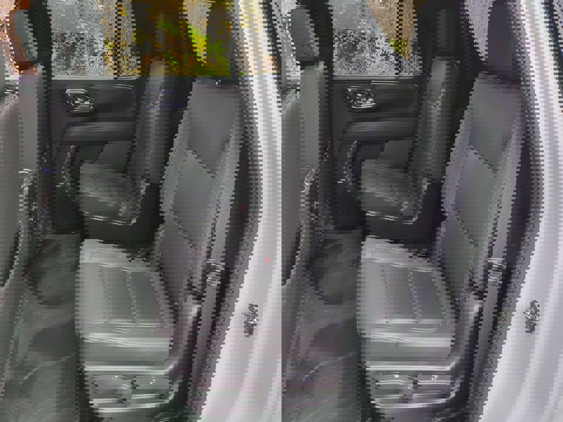 Certified 2023 Chevrolet Tahoe Z71 w/ Luxury Package image 25