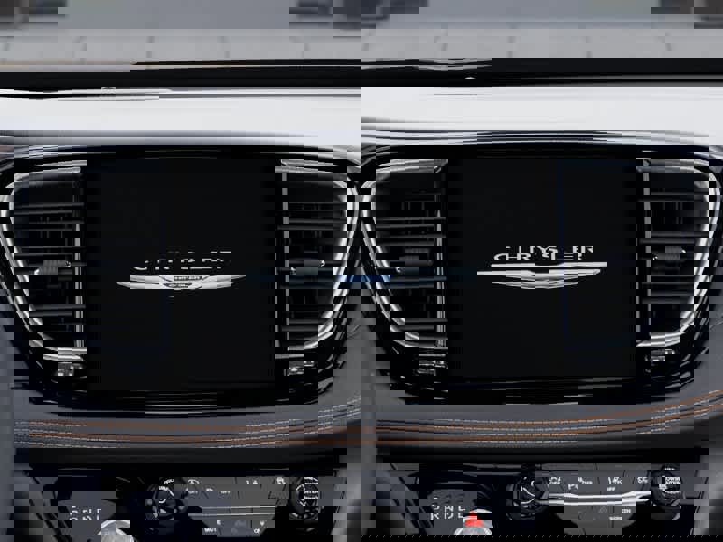 New 2026 Chrysler Pacifica Pinnacle image 18