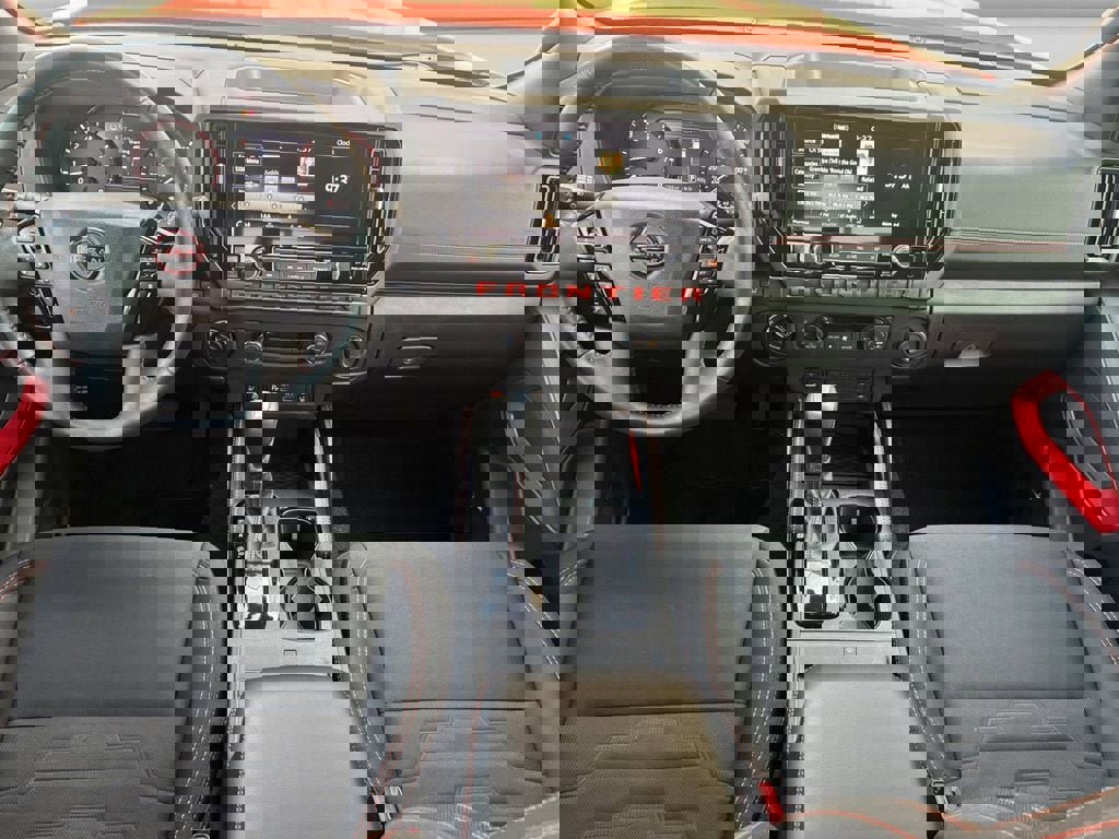 Used 2025 Nissan Frontier PRO-4X w/ Pro Convenience Package AWD/4WD image 11