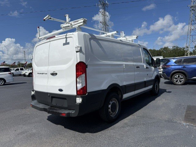 Used 2017 Ford Transit 250 130 Low Roof RWD image 4