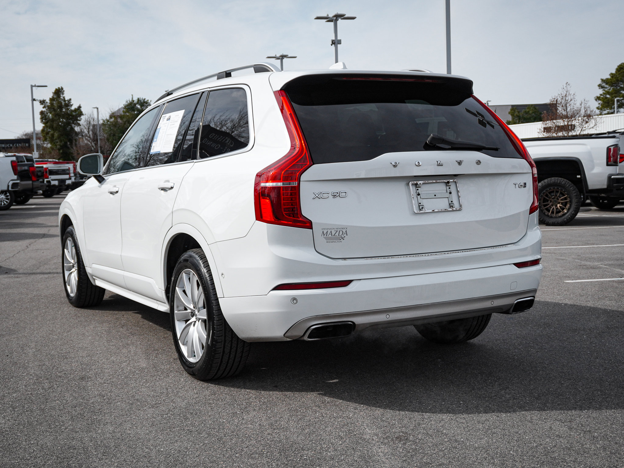 Used 2016 Volvo XC90 T6 Momentum w/ Protection Package Plus image 8