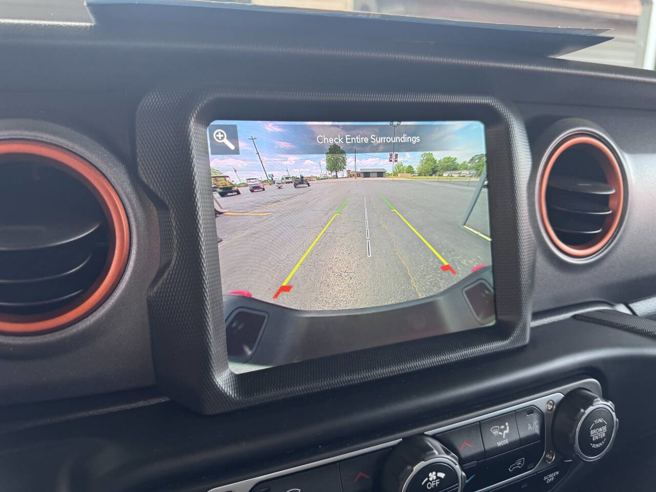 Used 2023 Jeep Gladiator Mojave w/ Trailer Tow Package AWD/4WD image 37