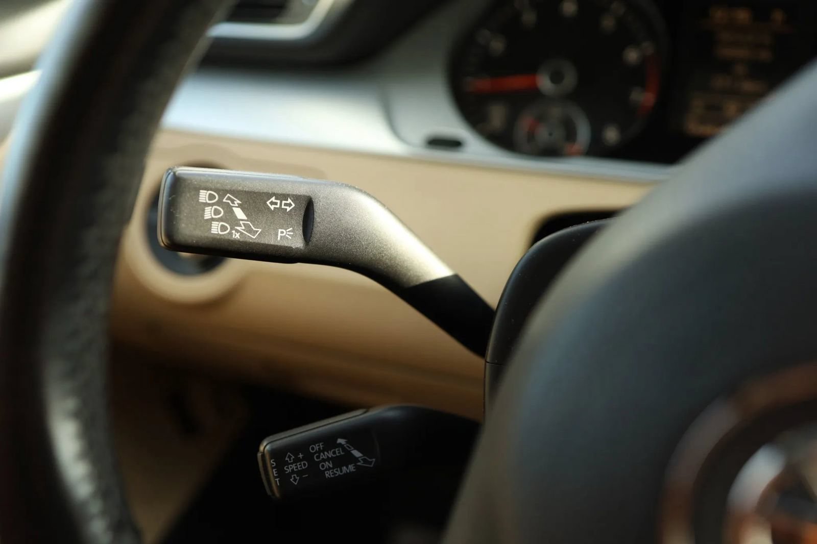 Used 2013 Volkswagen CC R-Line FWD image 24