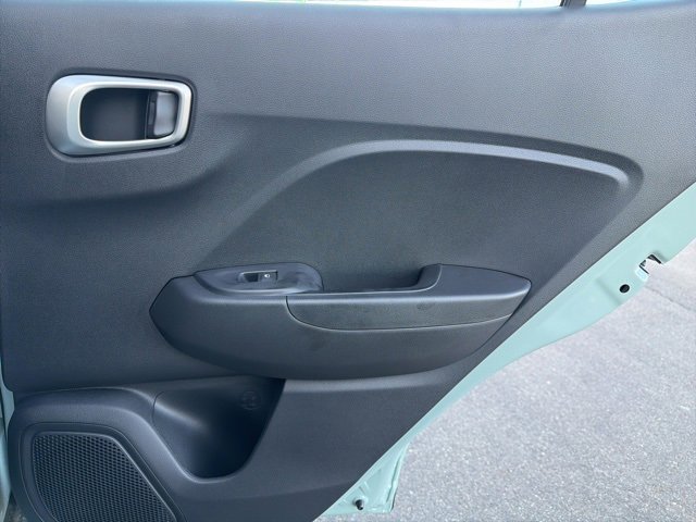 Used 2026 Hyundai Venue SE image 13