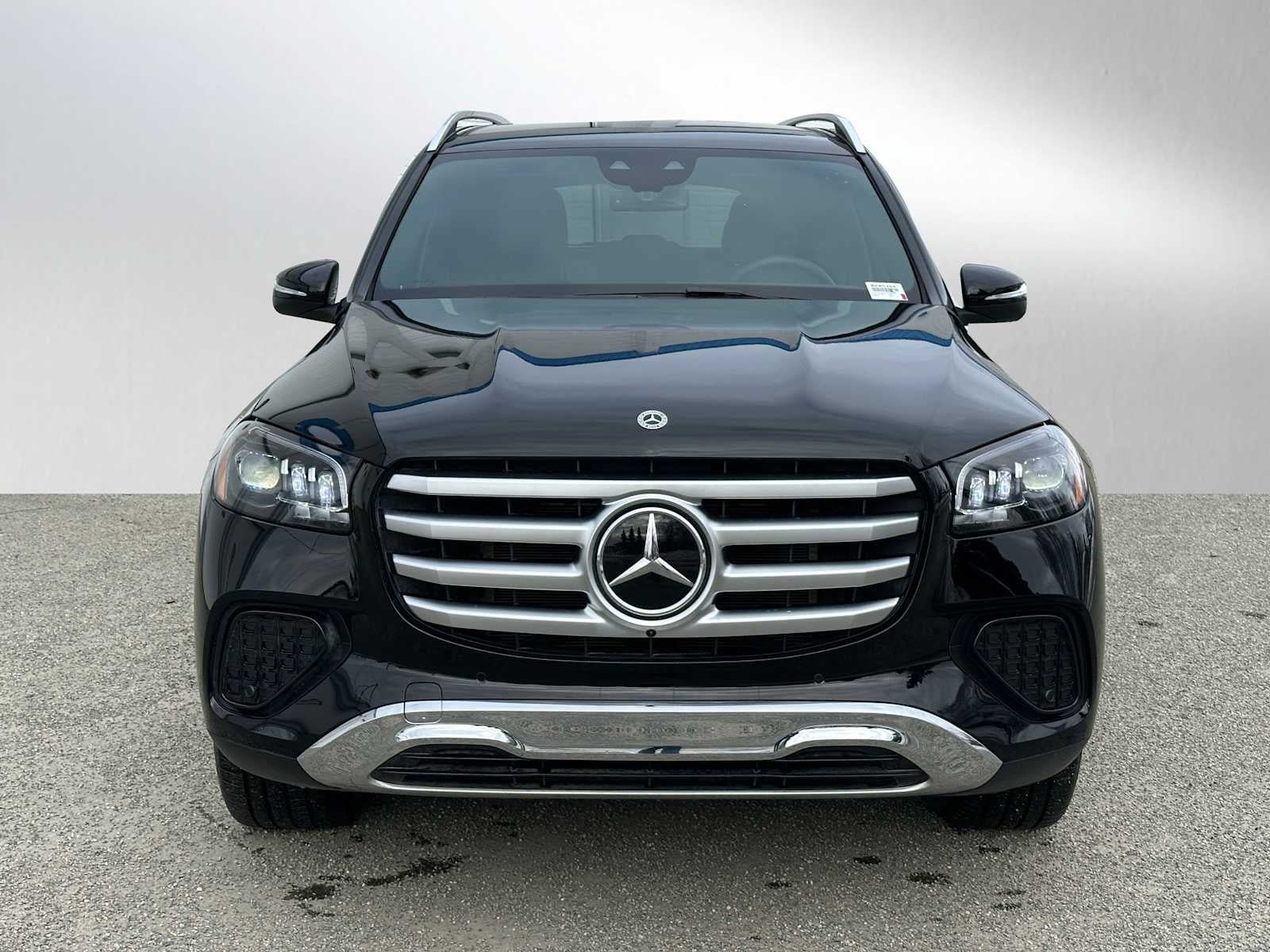 Used 2026 Mercedes-Benz GLS 450 4MATIC image 9