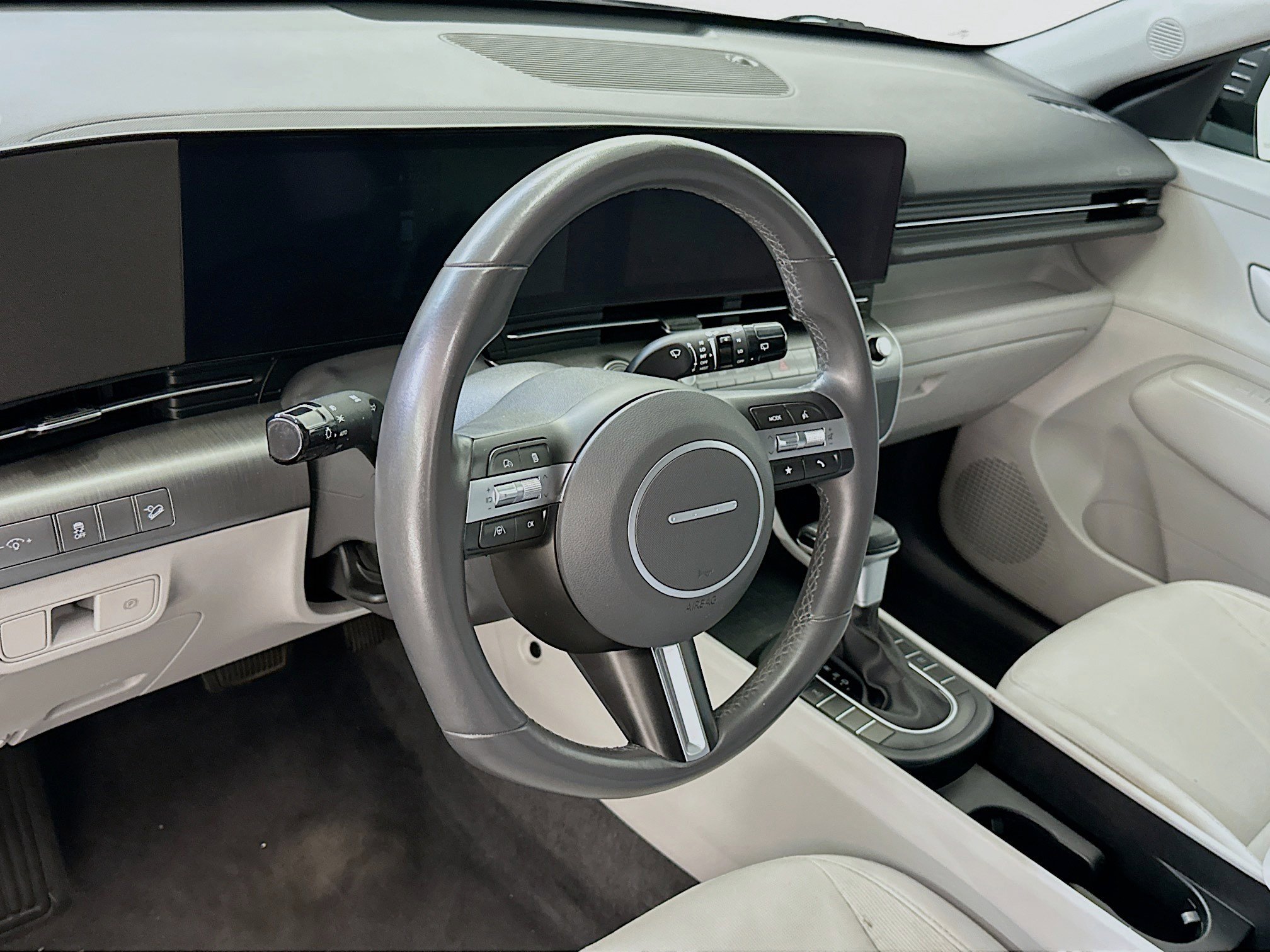 Used 2024 Hyundai Kona SEL image 18