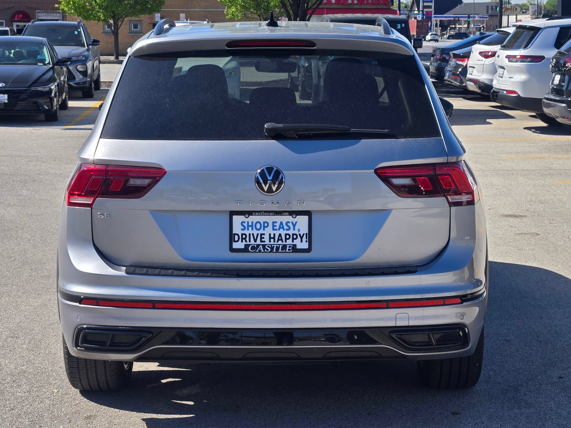 Used 2024 Volkswagen Tiguan SE R-Line w/ MDO Package, Three-Row FWD image 22