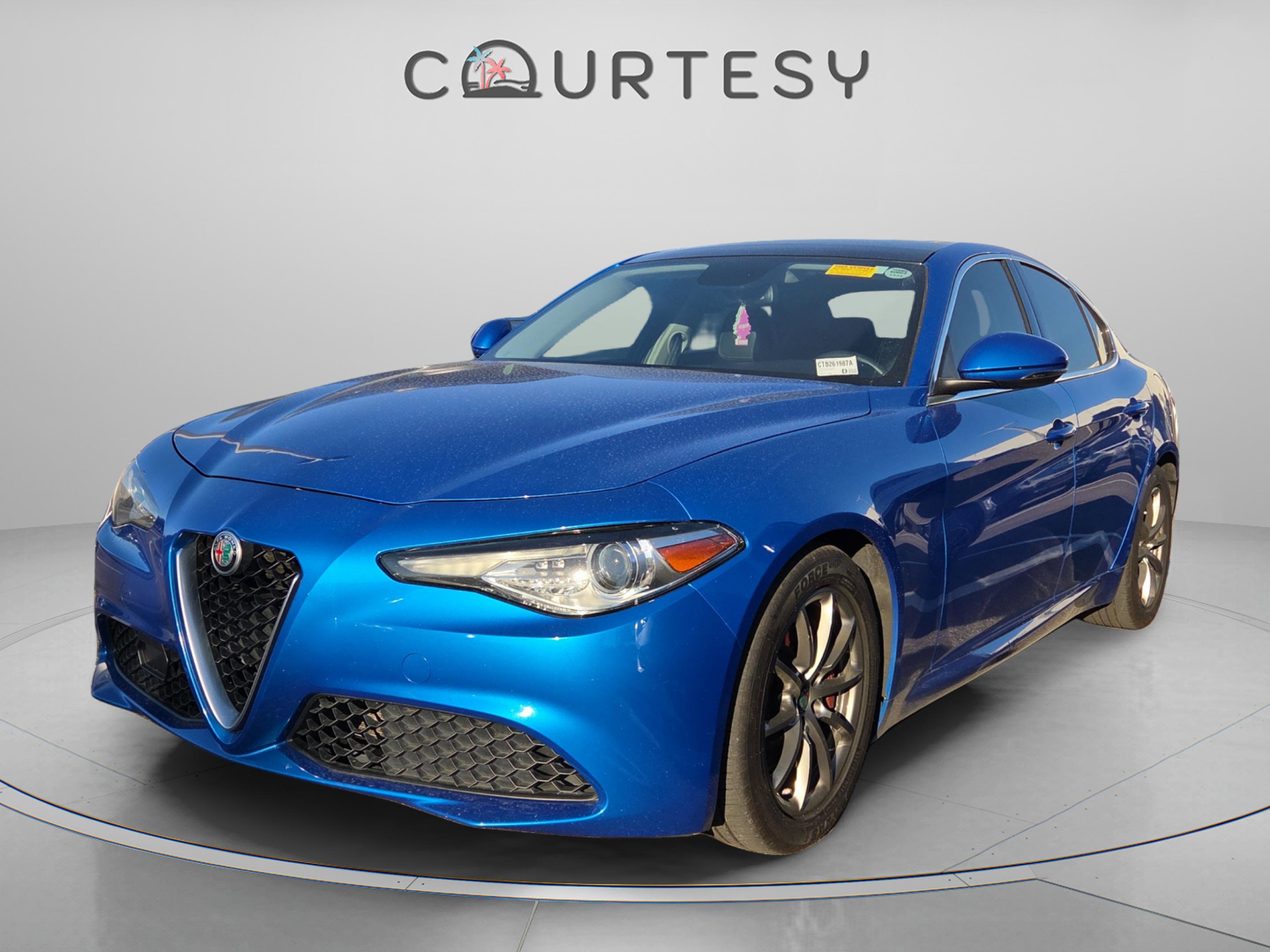 Used 2019 Alfa Romeo Giulia image 1