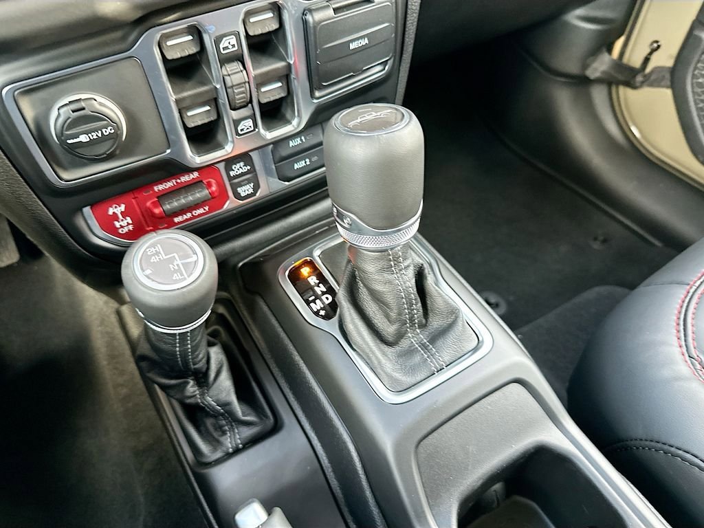 New 2026 Jeep Gladiator Rubicon w/ Dual Top Group image 18