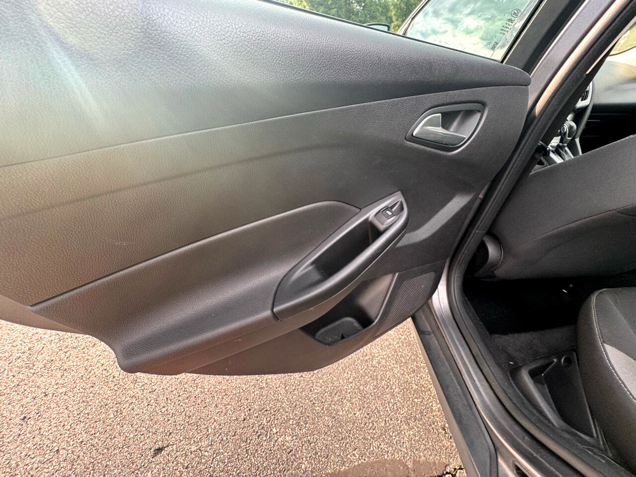 Used 2012 Ford Focus SE image 15